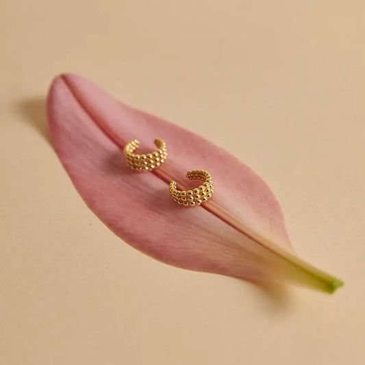 Earcuff Golden Dots