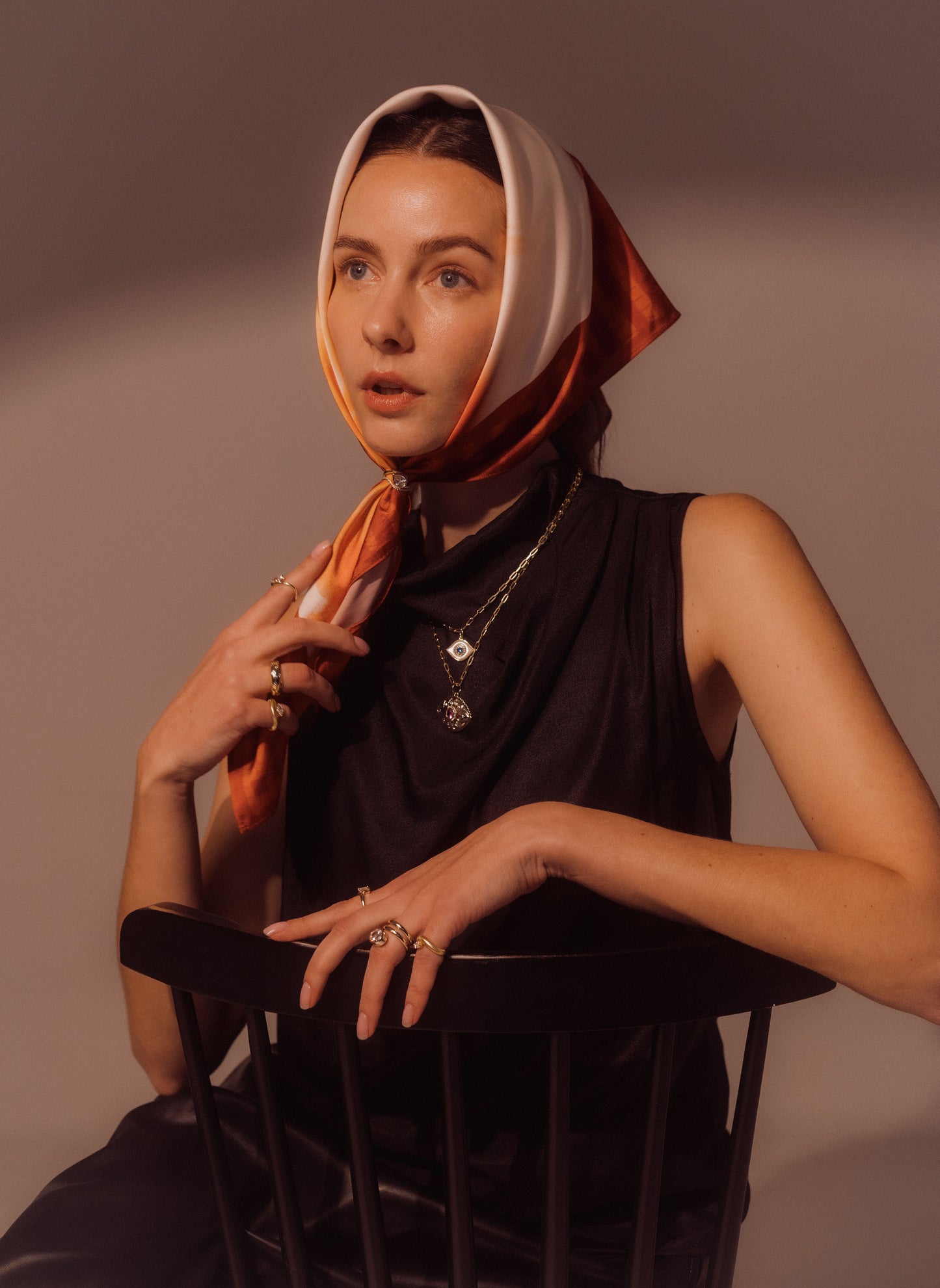 Dije Nacar Evil Eye White