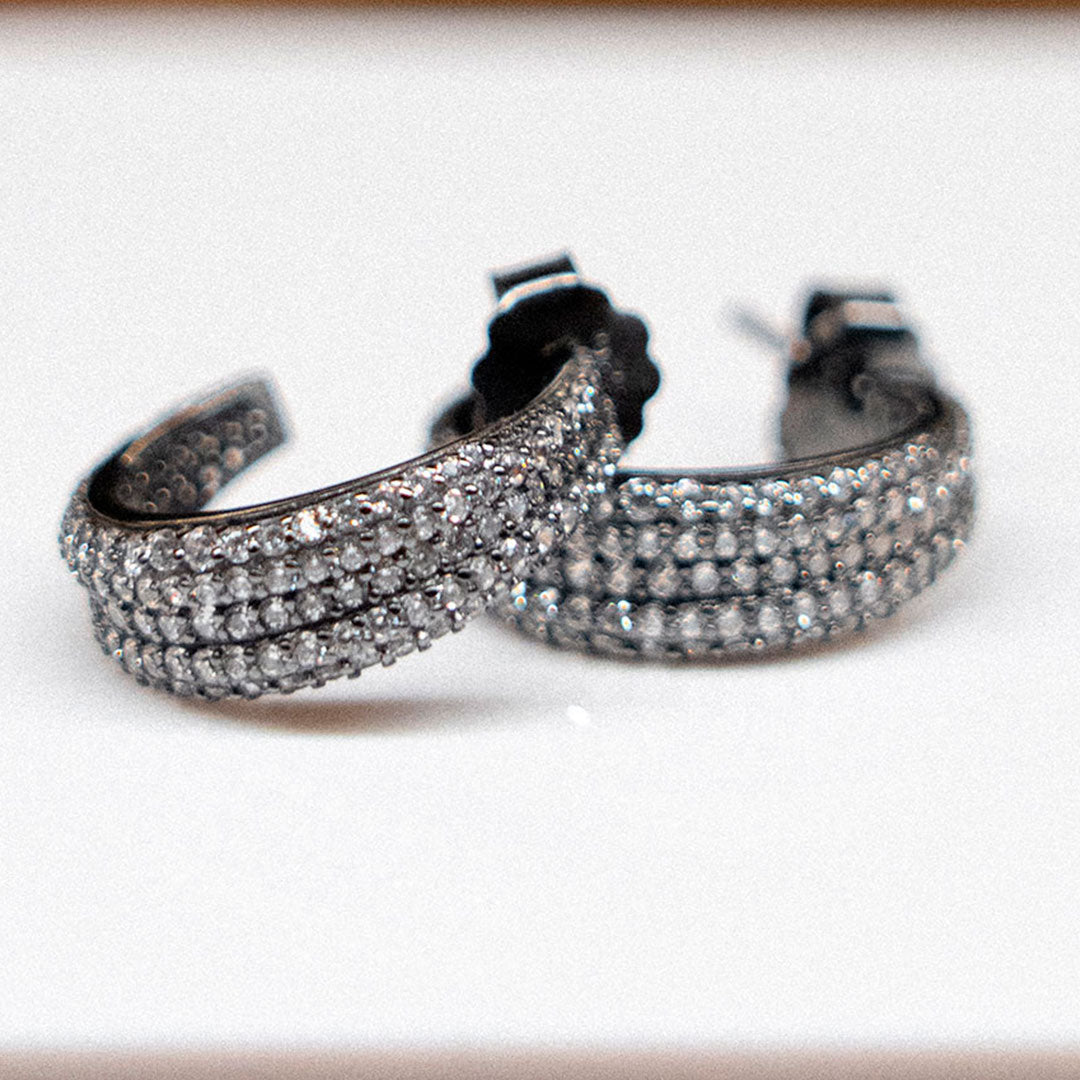 Aretes Black Mini hoops