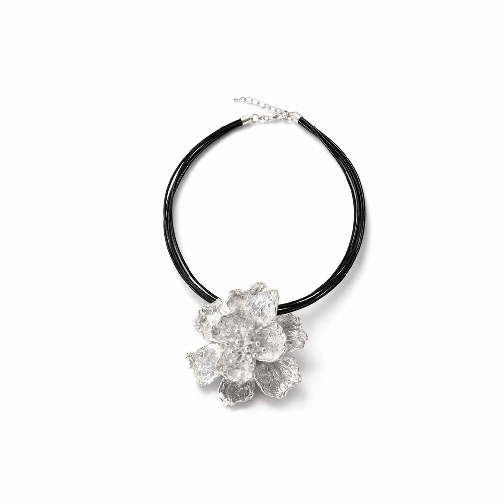 Collar Flora