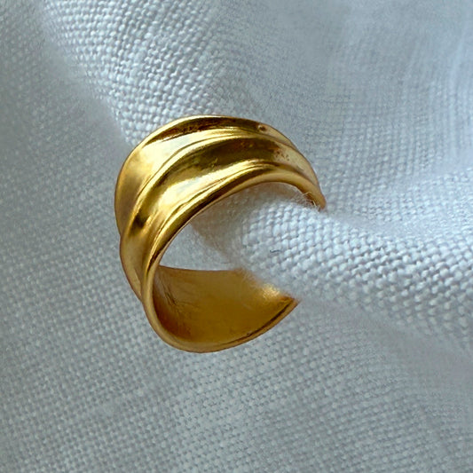 Earcuff Arco dorado