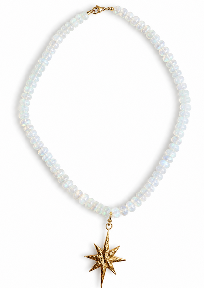 Collar Estelar Opalo con dije de Estrella Dorada
