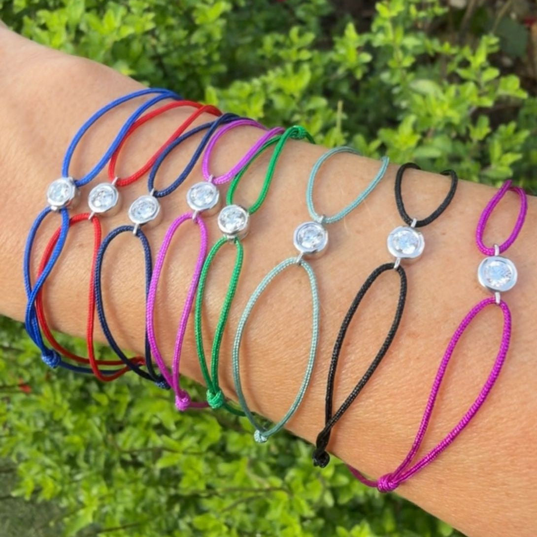 Pulsera Hilo de Seda y Diamantes de Laboratorio