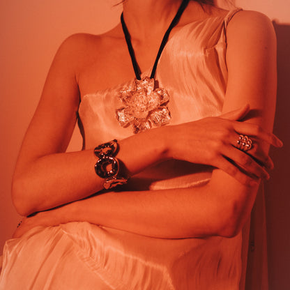 Collar Flora