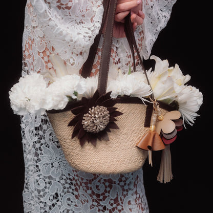 Llavero Flor Campana — Elegancia Natural