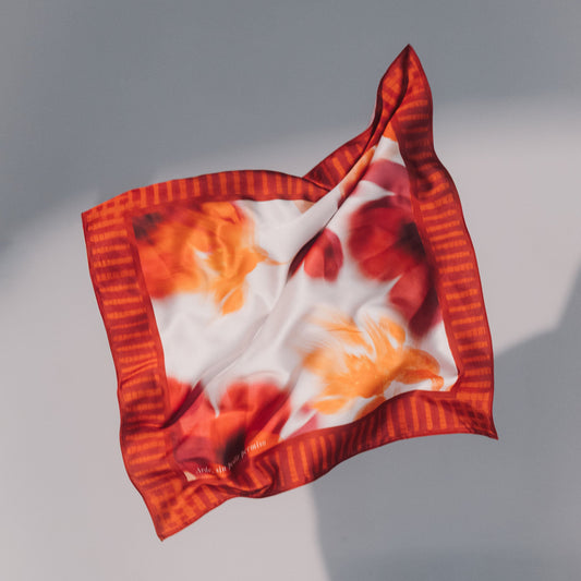 Pañoleta Fuego – Llamas de Medianoche