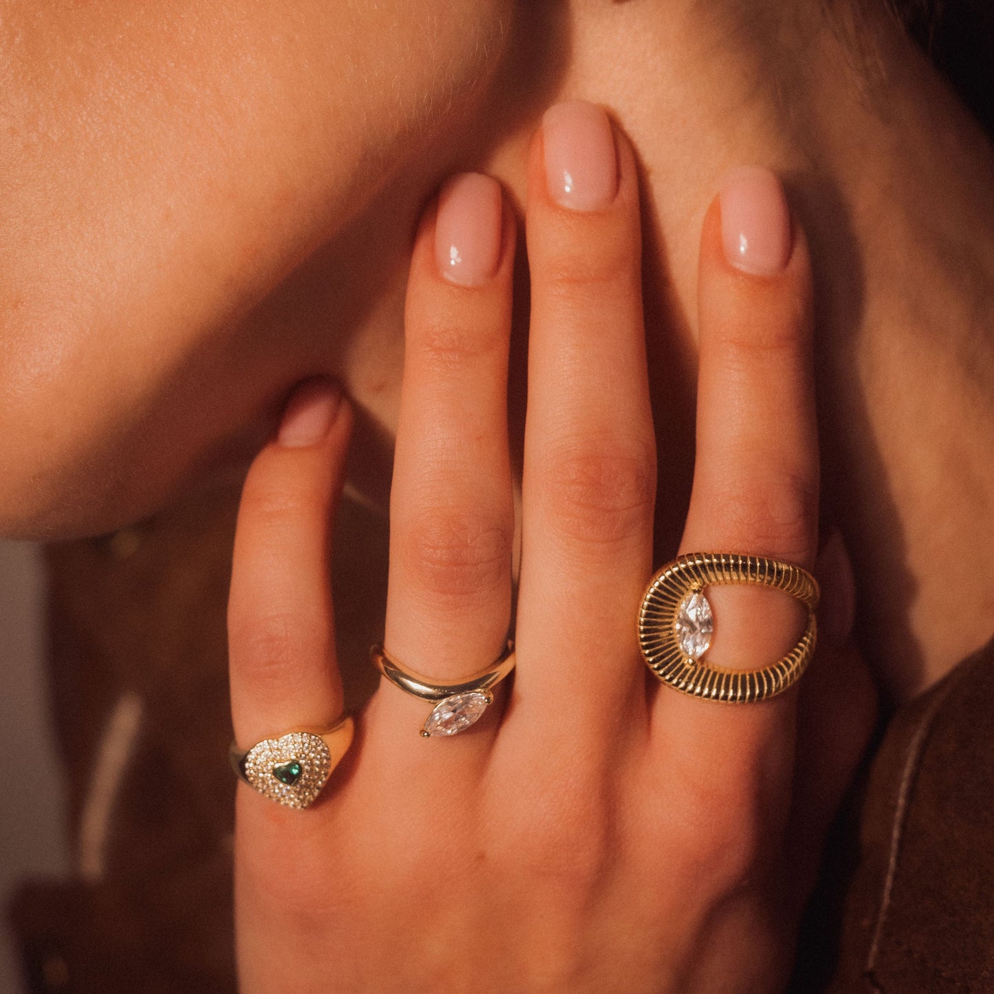Anillo Aura Heart Signet