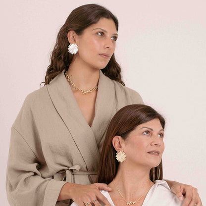 Aretes Camelia Dorados